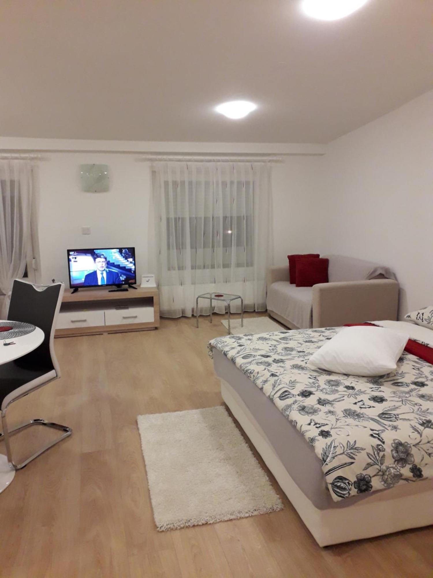 Apartman Mmvg Studio Zagreb Airport Velika Gorica Esterno foto